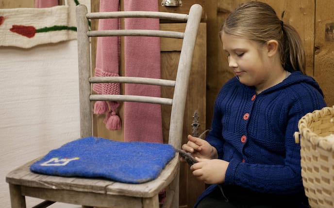 Kind, Sitzkissen, Filzkissen, Selbermachen, Handarbeit, Servus