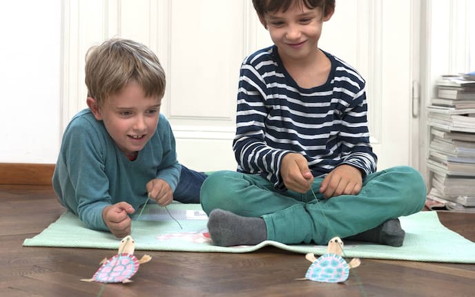 Papier-Schildkröten, Basteln, Wettrennen, Jungen, Servus