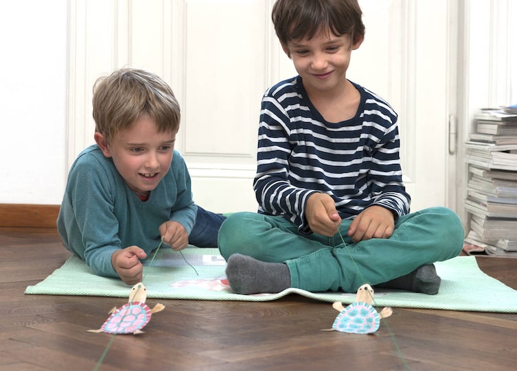 Papier-Schildkröten, Basteln, Wettrennen, Jungen, Servus