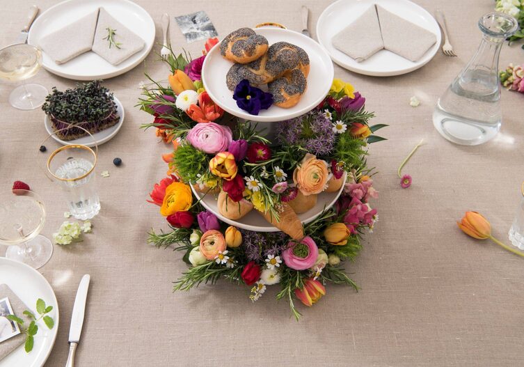 Kranz, Tischdekoration, Etagere, Teller, Blüte