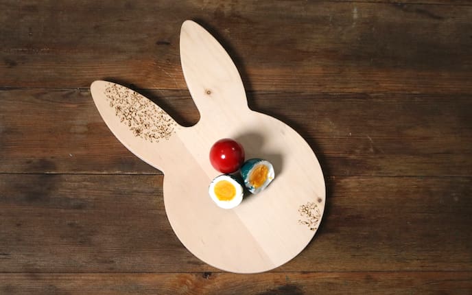 Basteln, Zirbe, Jausenbrett, Ostern, verzieren, Brandmalerei