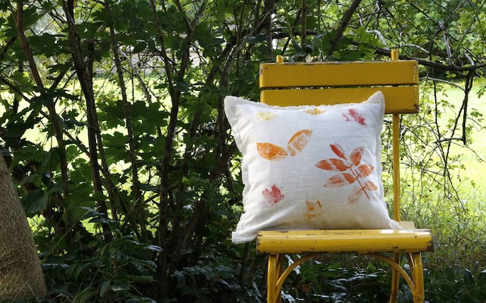 Polsterüberzug mit Blättern bedrucken, Polster, Herbst, Selbermachen, Servus