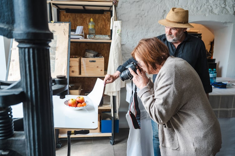 Peter Podpera gibt wertvolle Tipps für Licht und Winkel, um Essen zu fotografieren.
