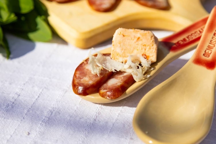 Hochgenuss Kostlöffel mit Wurst und Kren
