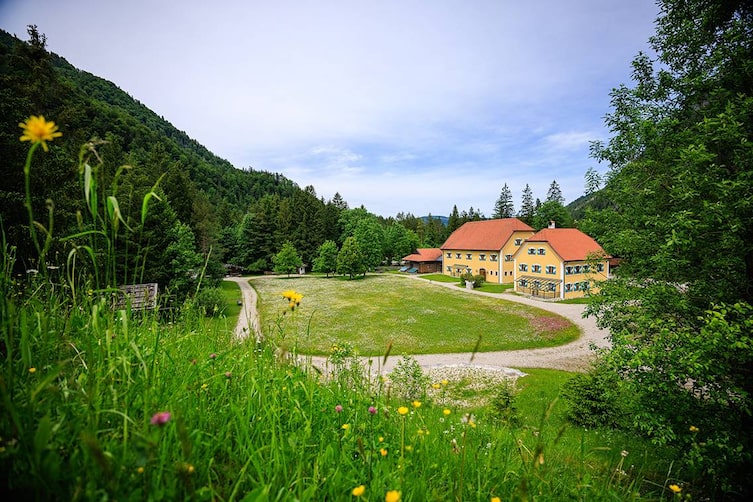 Das Holzknechtmuseum in Rupolding von außen.