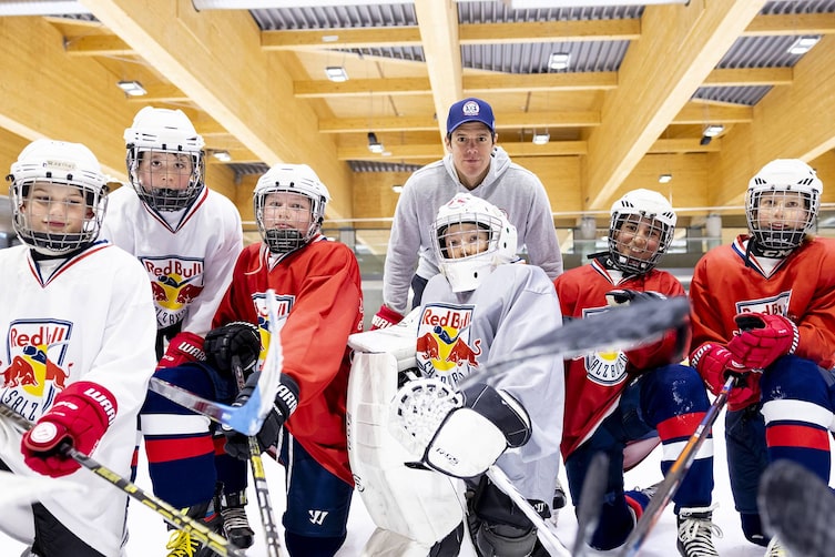 ServusTV, Beweg dich, Bewegung, Laufen, Kinder, Jugendliche, Eishockey