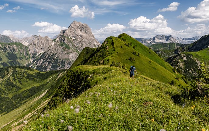 Kleinwalsertal Panorama in der Sonne