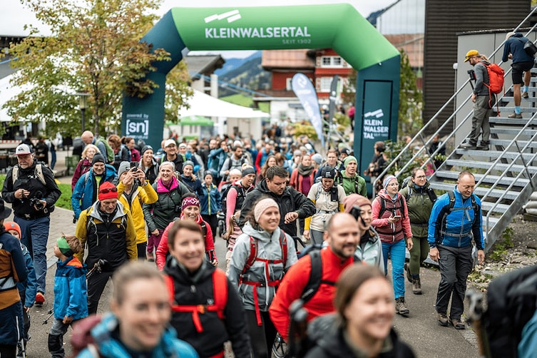 Wanderfestival „Hike the Valley“ Wandergruppe Start