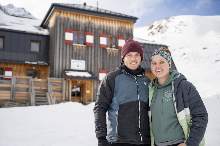 Enrico Straßner und Laura Melchior, Westfalenhaus, Servus