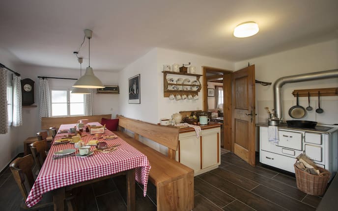 Wohnen, Hausbesuch, Küche, Tisch, Gedeck, Essbereich