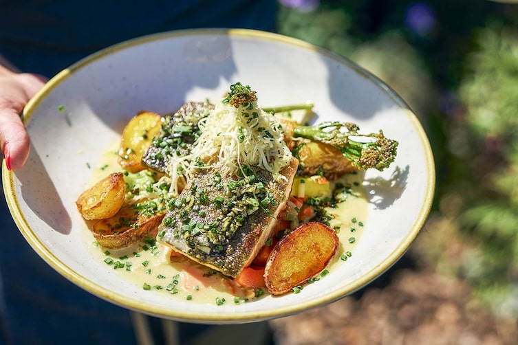 Frisch zubereitete regionale Spezialität im Gasthaus Thalberghof.