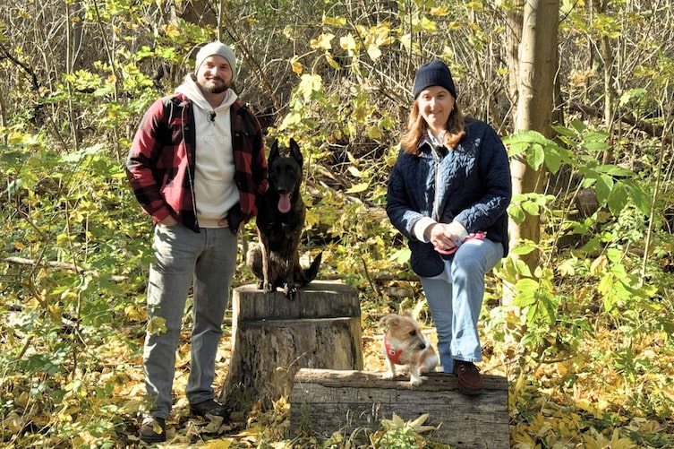 Mesi Tötschinger, Florian Günther, Servus-Hundepodcast im Wiener Prater