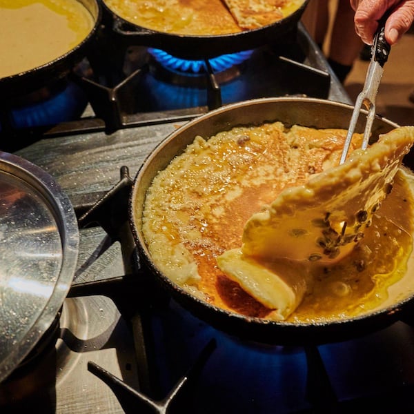 Kaiserschmarrn, Poserhöhe, umdrehen, Pfanne