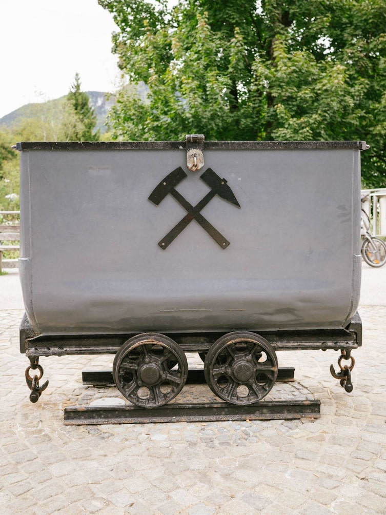 Seit dem Jahr 1517 wird im Salzbergwerk Berchtesgaden Salz abgebaut, und es ist bis heute ist das Bergwerk in Betrieb.