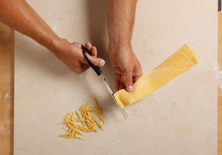 Nudelteig, Teig, Schere, Fadennudeln