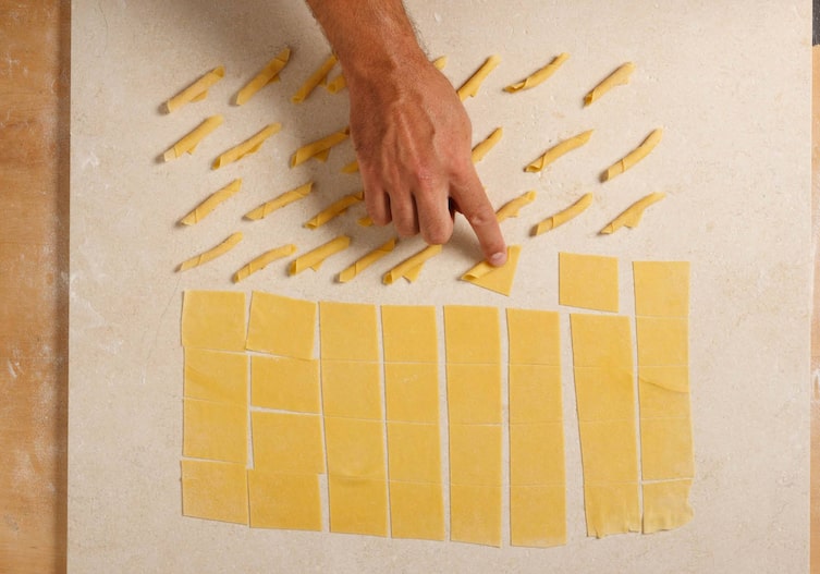 Nudelteig, Teig, Röllchen