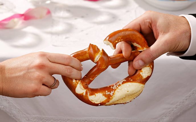 Hochzeitsbrezen, Brezen, Hochzeit, Laugengebäck, Servus Rezept
