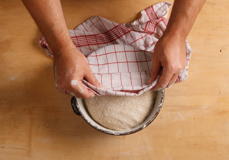 Brot, Teig, Sauerteig, Brot backen, Servus Rezept