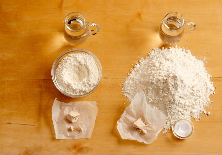 Zutaten, Handsemmel, Mehl, Germ, Wasser