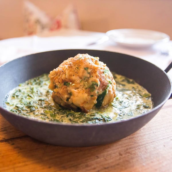 Knödel, Sauce, Pfanne, Hauptspeise, Servus Rezept