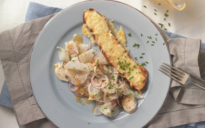 Bierrettich, Zwiebel, Käsebrot, überbacken, Hauptspeise, Servus Rezept