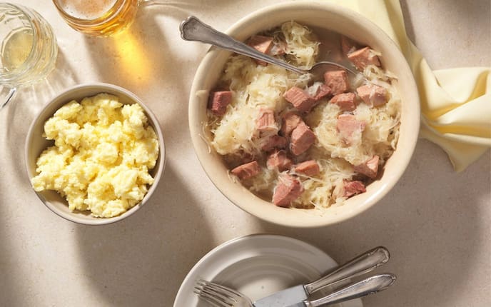 Sauerkraut, Selchfleisch, Püree, Bier, Hauptspeise, Servus Rezept