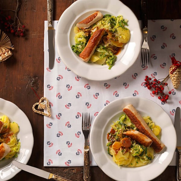 Wollwürste mit Kartoffelsalat, Weisswurst, Wurst, Würstel, Erdäpfel, Erdäpfelsalat, Servus Rezept