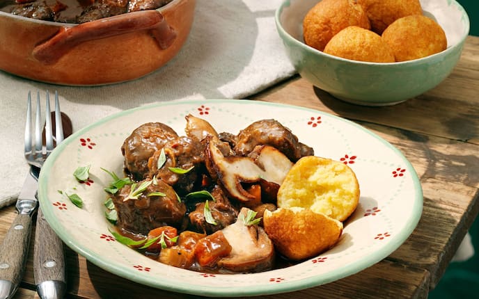 Gamsragout mit Erdäpfel-Topfen-Knödel, Wild, Wildbret, Ragout, Gams, Erdäpfel, Topfen, Knödel, Servus Rezept