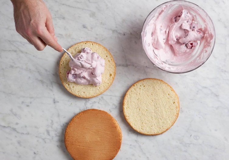 Tortenboden, Creme, Füllung, Nachspeise, Servus Rezept