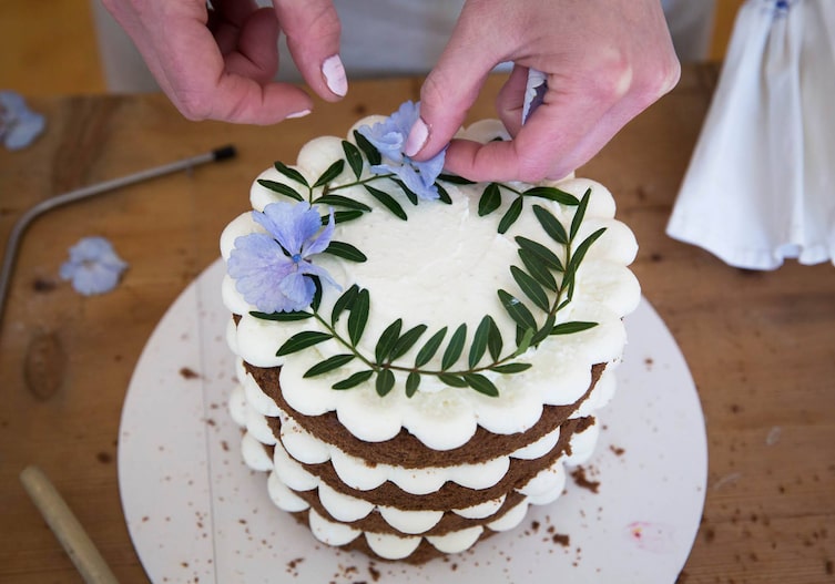 Cremetorte, Torte, Creme, Blumen, Servus Rezept