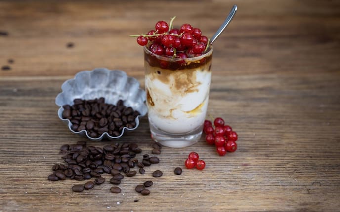 Kaffeebohnen, Kaffee, Ribisel, Creme, Naschspeise, Süßspeise