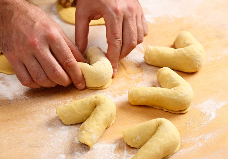 Nussbeugerl, Nachspeise, Servus Rezept