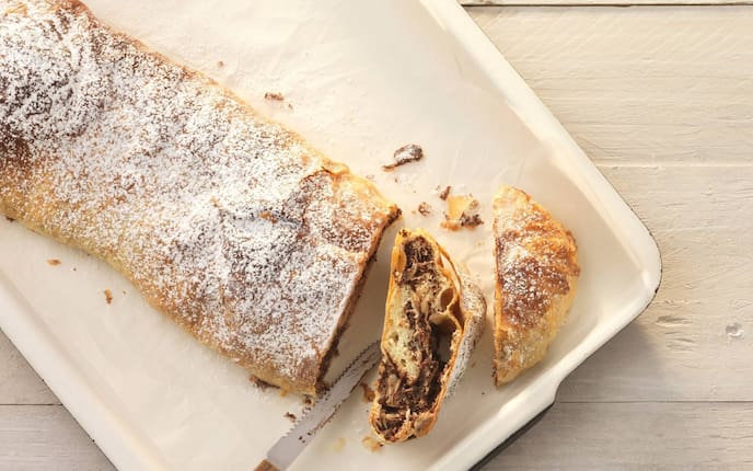 Strudel, Schokolade, Mandeln, Staubzucker, Servus Rezept, Nachspeise