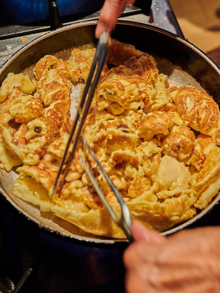 Kaiserschmarrn, Poserhöhe, zerteilen