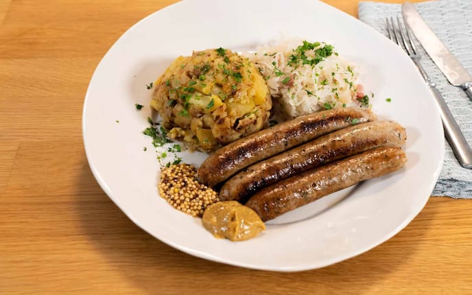 Bratwürstel, Senf, Senfkörner, Sauerkraut, geröstete Erdäpfel, Kräuter, Haupstspeise, Seminarbäuerin, Servus Rezept