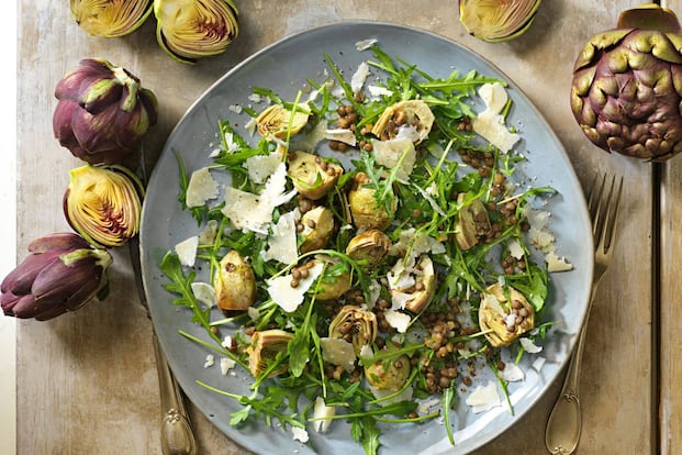 Artischockensalat mit Rucola und Alpenlinsen - 1:15 h - Rezept - Servus