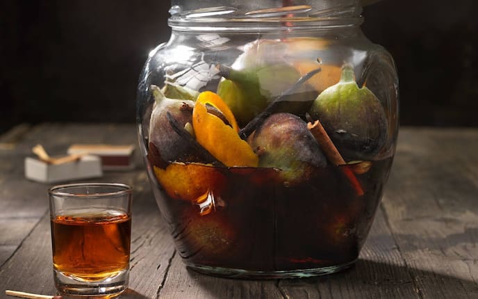 Essig, Feigen, Streichholz, Glas