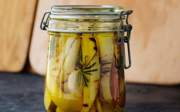 Pastinaken, Rosmarin, Knoblauch, Öl, Zitronenschale, Eingelegtes, Servus Rezept