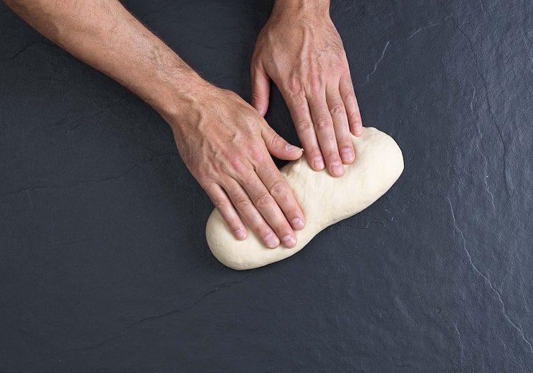 Böhmische Knödel, Kochschule, Teig, Hände