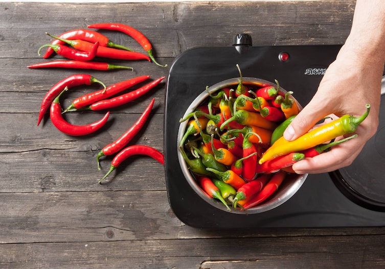 Pfefferoni, Topf, Herd, Hand