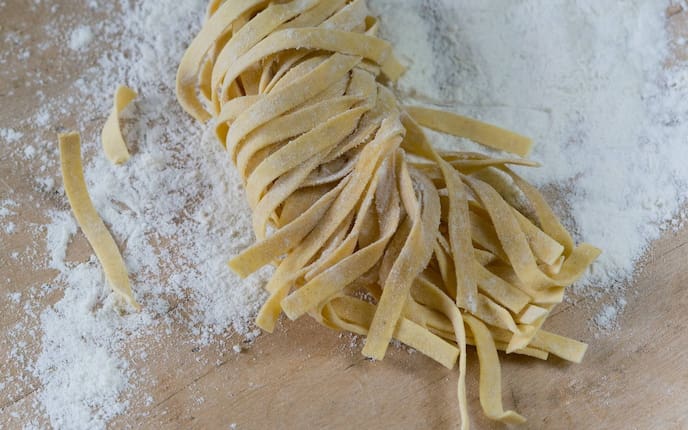 Bandnudeln, Nudeln, Mehl