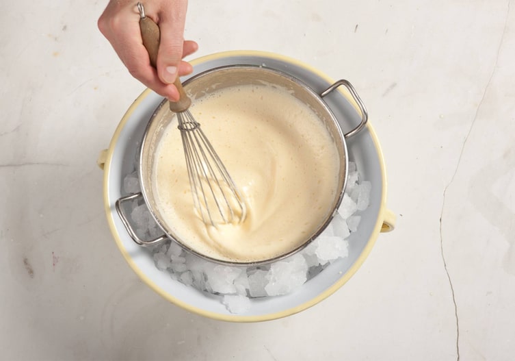 Schneebesen, Topf, Eis, Schüssel, Hand, Eismasse