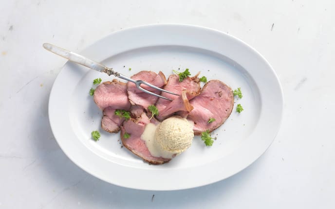 Fleischgabel, Senf, Fleisch, Teller, Petersilie