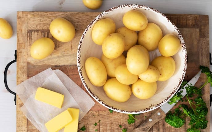 Erdäpfel, Kartoffel, Butter, Petersil, Beilage, Servus Rezept