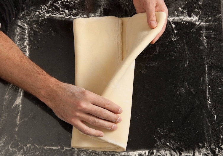 Blätterteig, Grundrezept, Hände