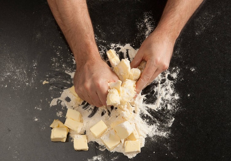 Blätterteig, Grundrezept, Butter, Mehl, Hände