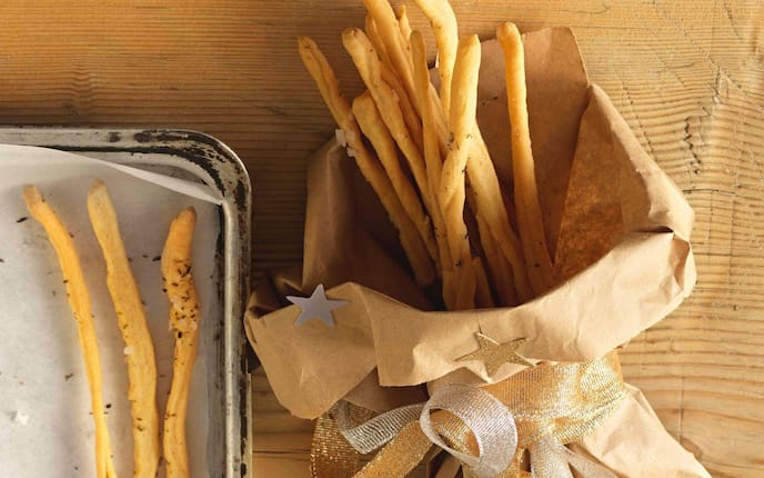 Gebäckstangerl, Knabberstangerl, knabbern, Servus Rezept