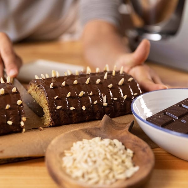 Rehrücken, Christina Bauer, Kuchen aufschneiden
