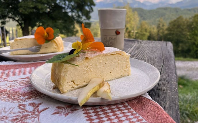 Cremiger Topfenstrudel von Paula Bründl