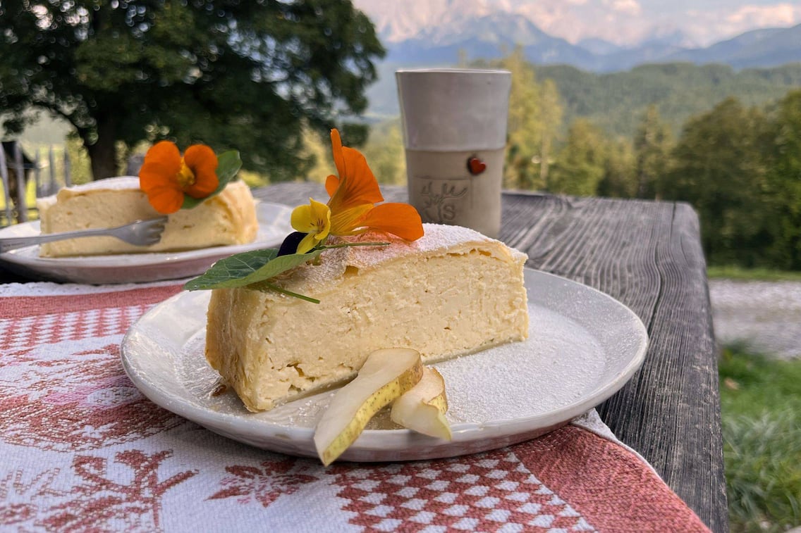 Cremiger Topfenstrudel von Paula Bründl